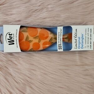 Brand New LIMITED EDITION ORIGINAL DETANGLER WET BRUSH